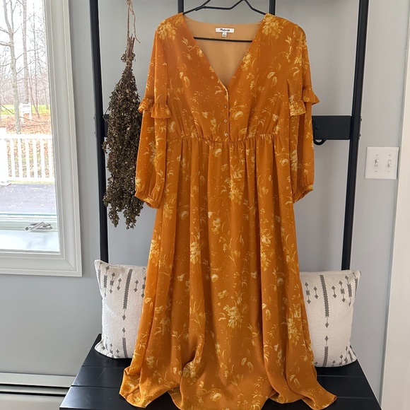 Madewell golden mustard maxi v neck button dress - Picture 2 of 6